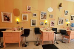 Benefit Cosmetics Boutique & BrowBar in San Diego