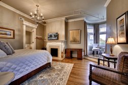 The New Victorian Mansion Bed & Breakfast in St. Paul