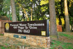 Pinewood Manor Apartments & Townhouses Photo