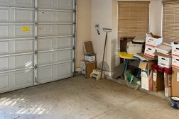 Jays garage door services in Fresno