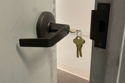 5th Ave locksmith & door repair in New York City