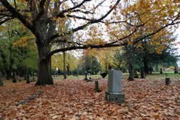 Lone Fir Cemetery in Portland