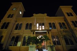 Algiers Courthouse Photo