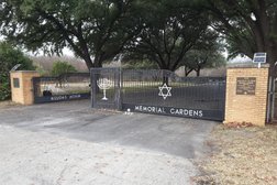 Agudas Achim Memorial Gardens in San Antonio