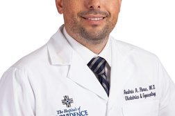 Andres Flores, MD Photo