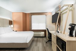 Holiday Inn Express & Suites Nearest Universal Orlando in Orlando