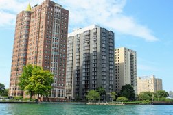 Shoreline East Condominiums in Detroit