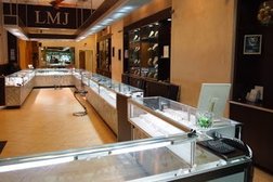 Luo M. Jewelers in Chicago