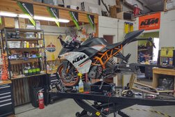 Moto Space Garage Photo