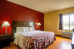 Red Roof Inn & Suites Indianapolis Airport Photo